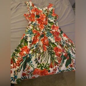 Dress Barn established 1962 Floral Sleeveless Dress
